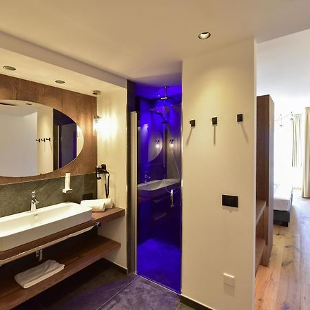 Hotel Goldene Traube แตร์เมโน ภายนอก รูปภาพ