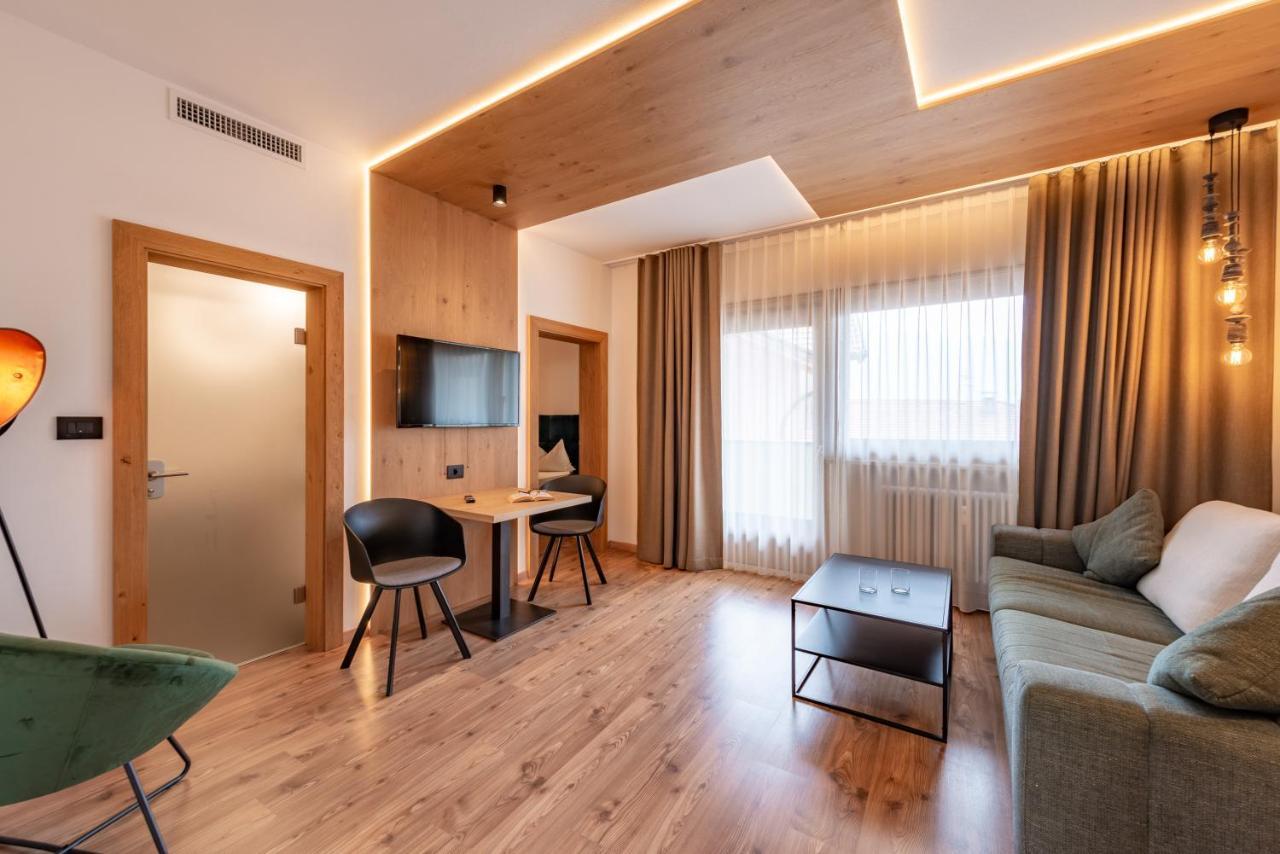 Hotel Goldene Traube แตร์เมโน ภายนอก รูปภาพ