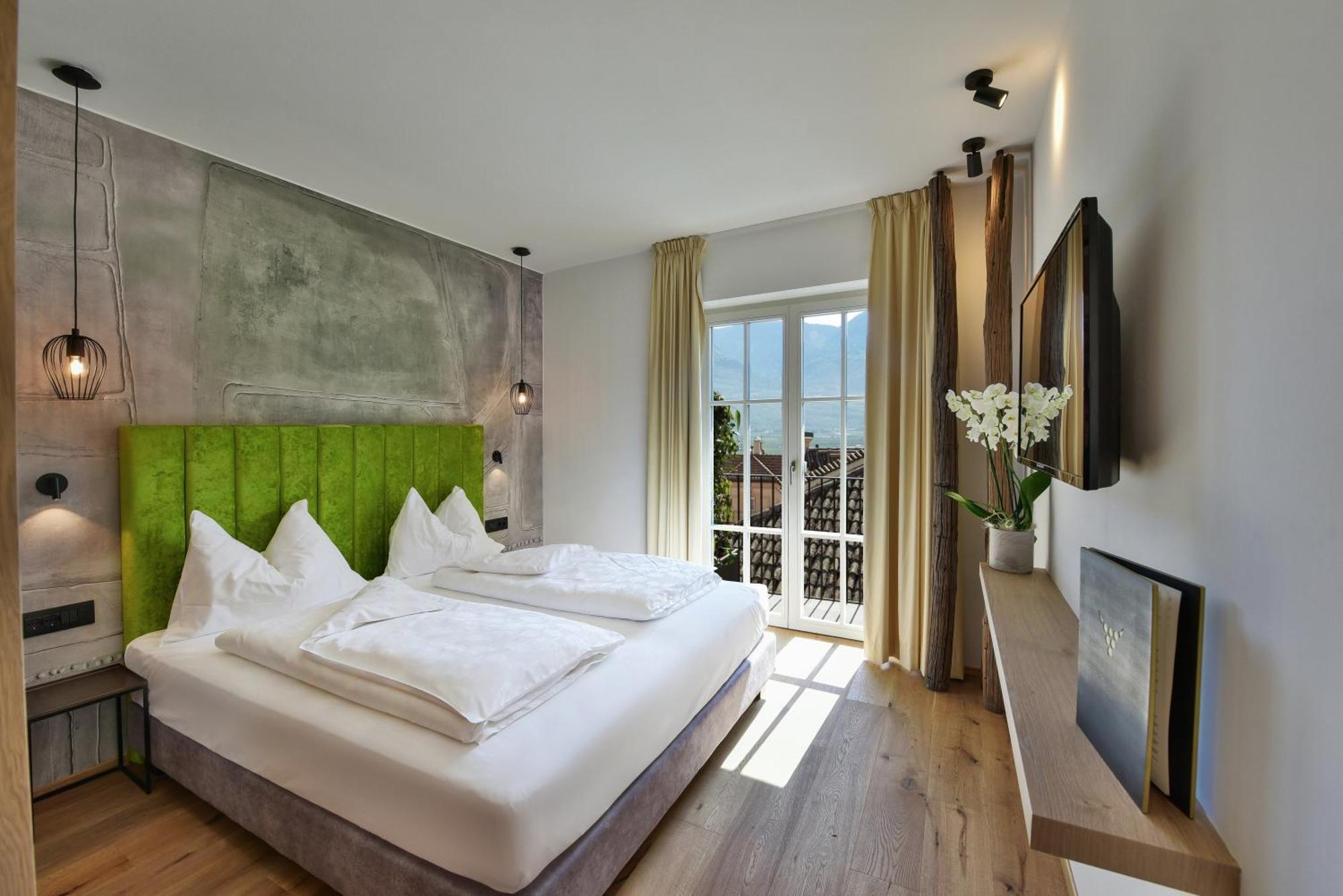 Hotel Goldene Traube แตร์เมโน ภายนอก รูปภาพ
